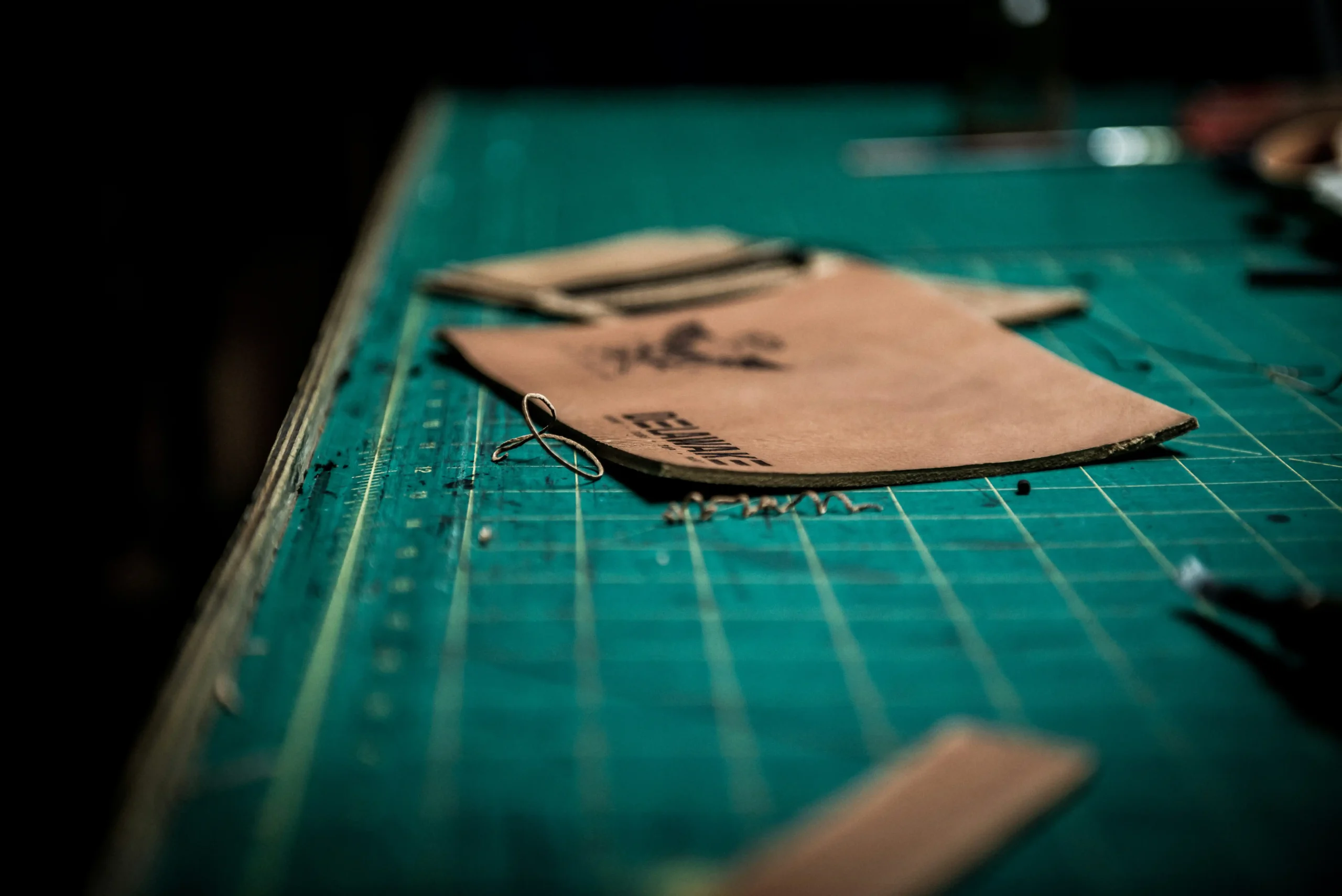 Leather workshops - belt Tallers de cuir - cinturo - Image 3