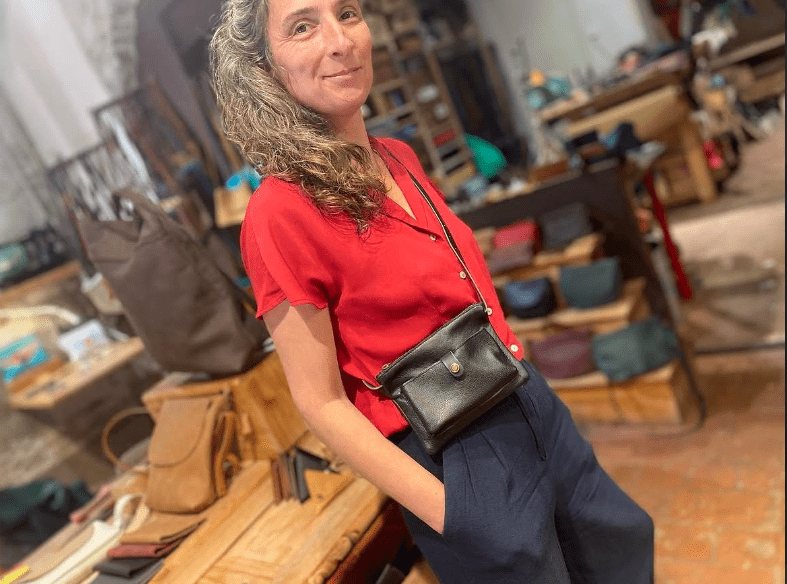 Minimalist leather bag